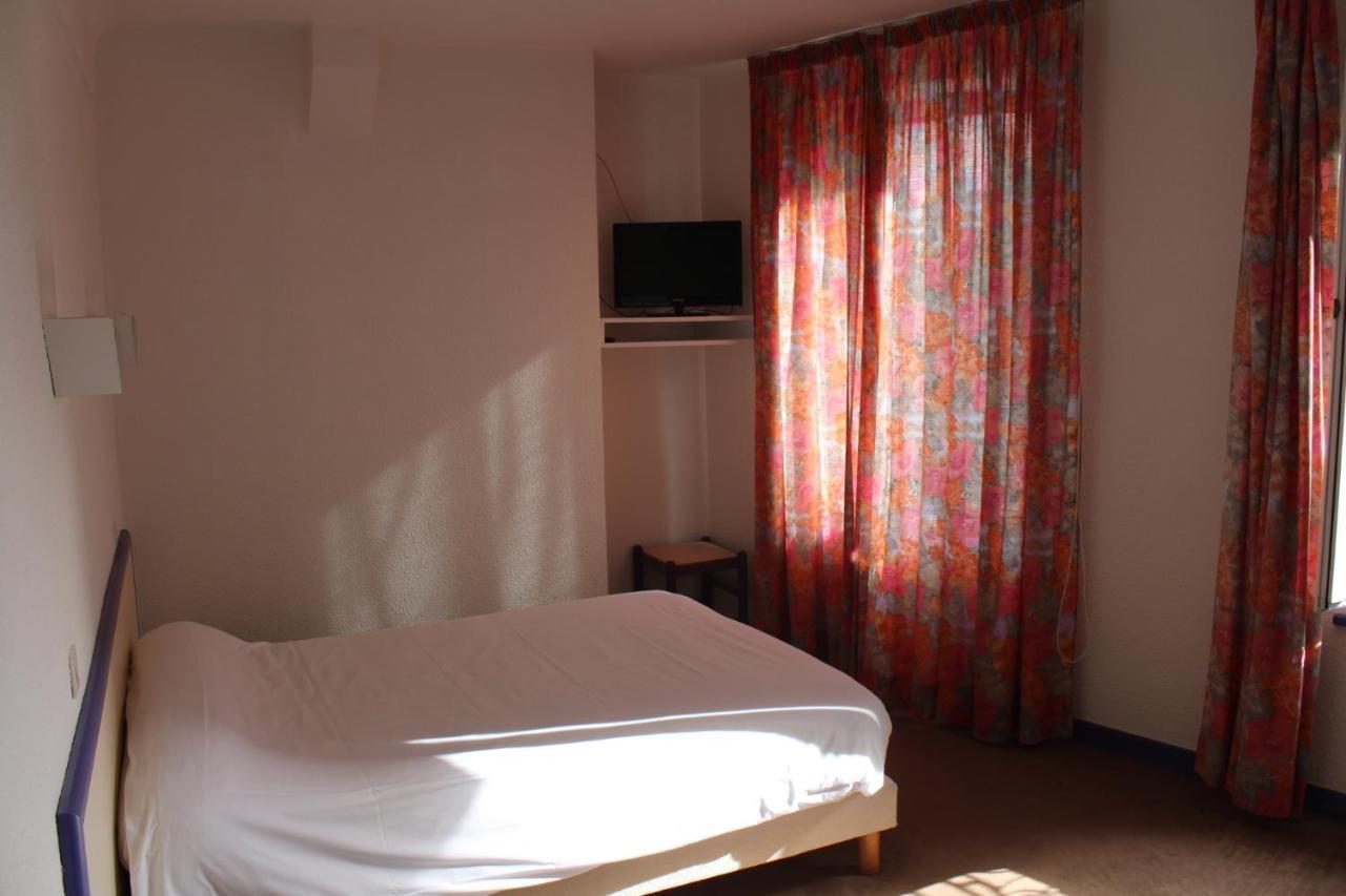 Hotel Des Roches 圣弗卢尔 外观 照片